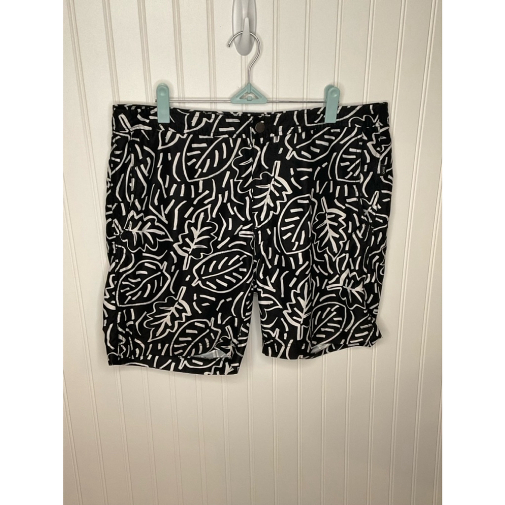 Men's Onia Shorts Black White Size 34